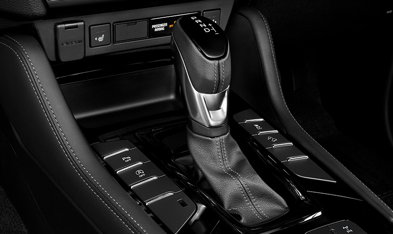 Isuzu MU-X 6-speed automatic transmission paired with 3.0L turbo-diesel engine