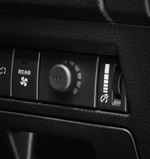 Isuzu MU-X Electronic Brake Controller for braked trailer towing