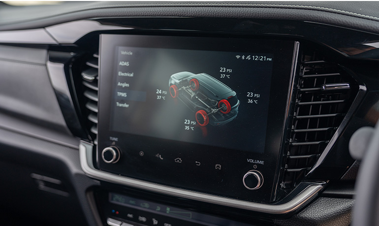 Isuzu MU-X Tyre Pressure Monitoring System displaying tyre pressure information